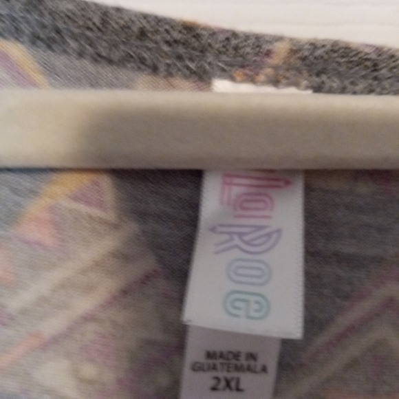 NWOT 2X LuLaRoe top - Picture 4 of 4